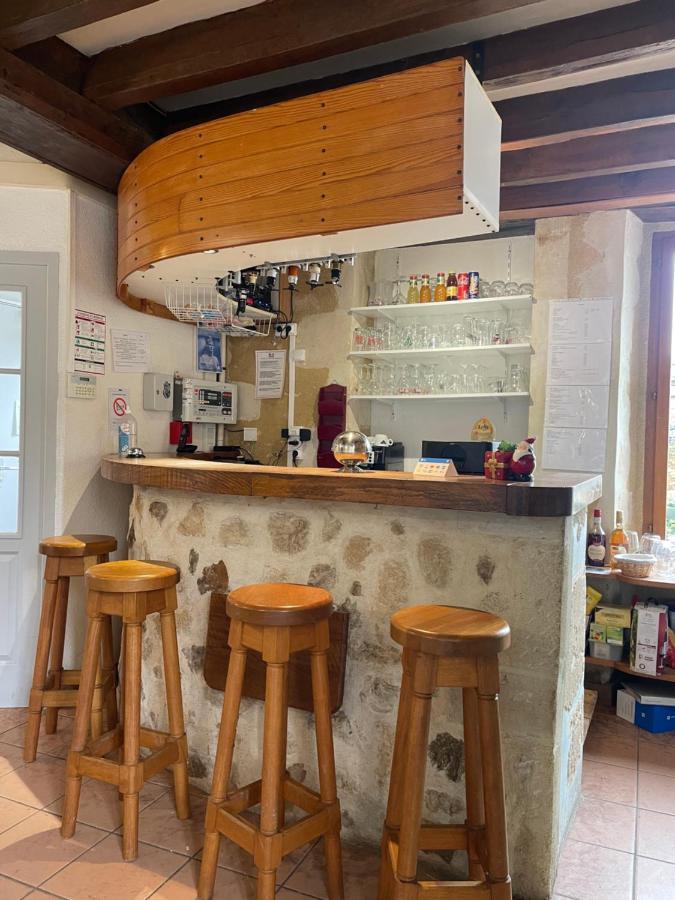 L'Auberge L'Oree Du Bois Aillieres-Beauvoir Exteriör bild